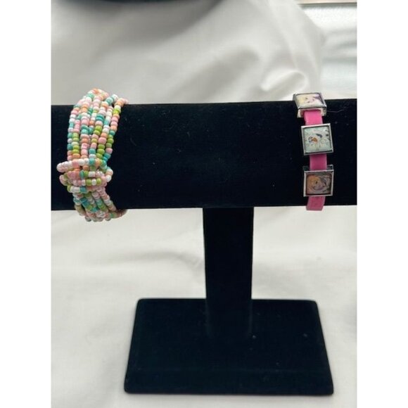 Playful Jewelry Duo – Character Charm & Colorful Beaded Band - Picture 2 of 4